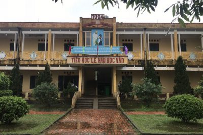 Bốn nữ sinh hành hung bạn chưa trở lại trường học