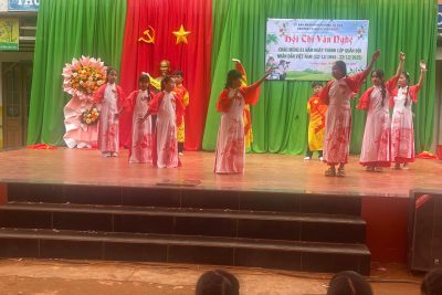 Trường TH Nguyễn Bá Ngọc đã tổ chức Hội thi văn nghệ chào mừng 81 năm Ngày thành lập Quân đội nhân dân Việt Nam